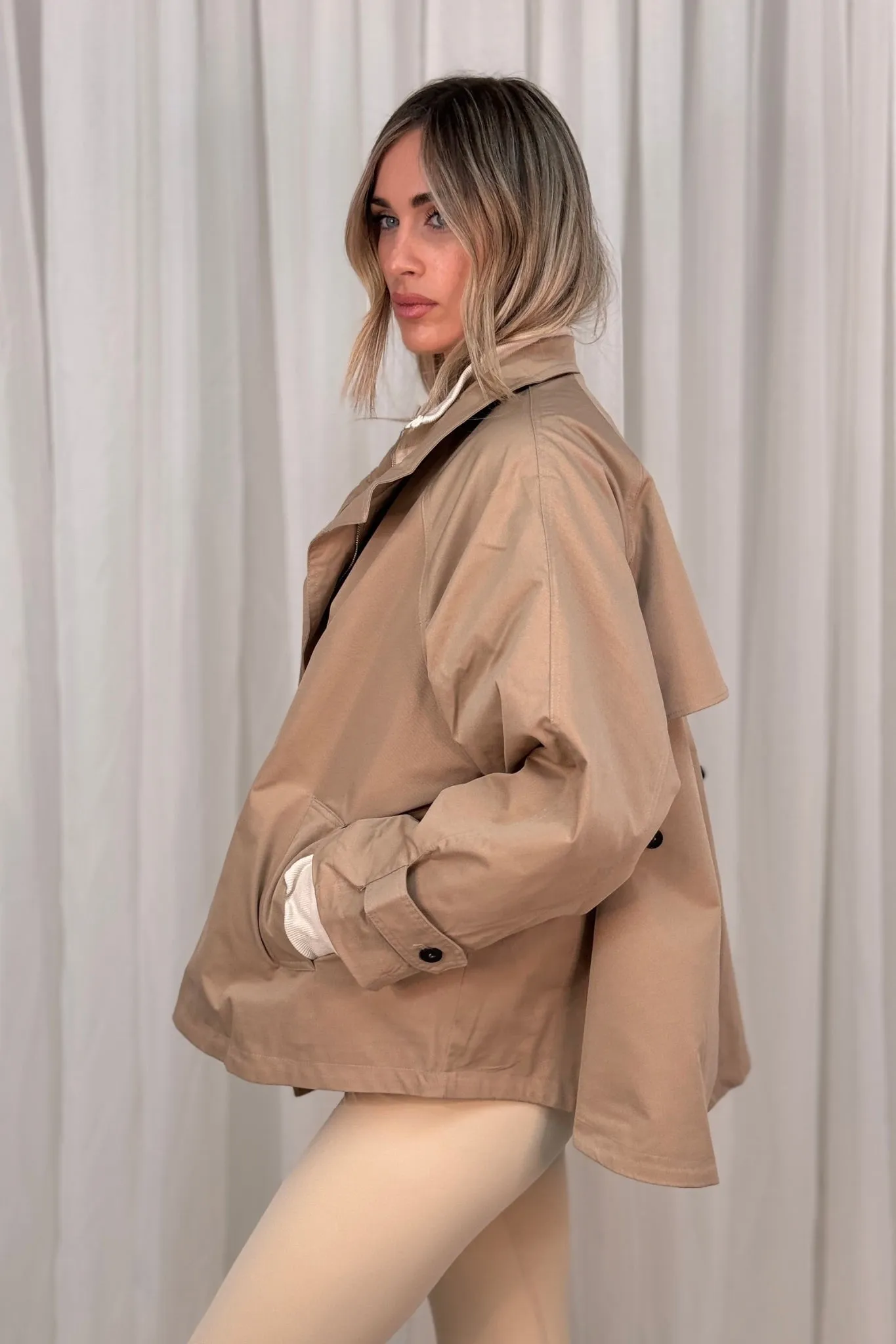 Elsa Cropped Trench Coat In Neutral