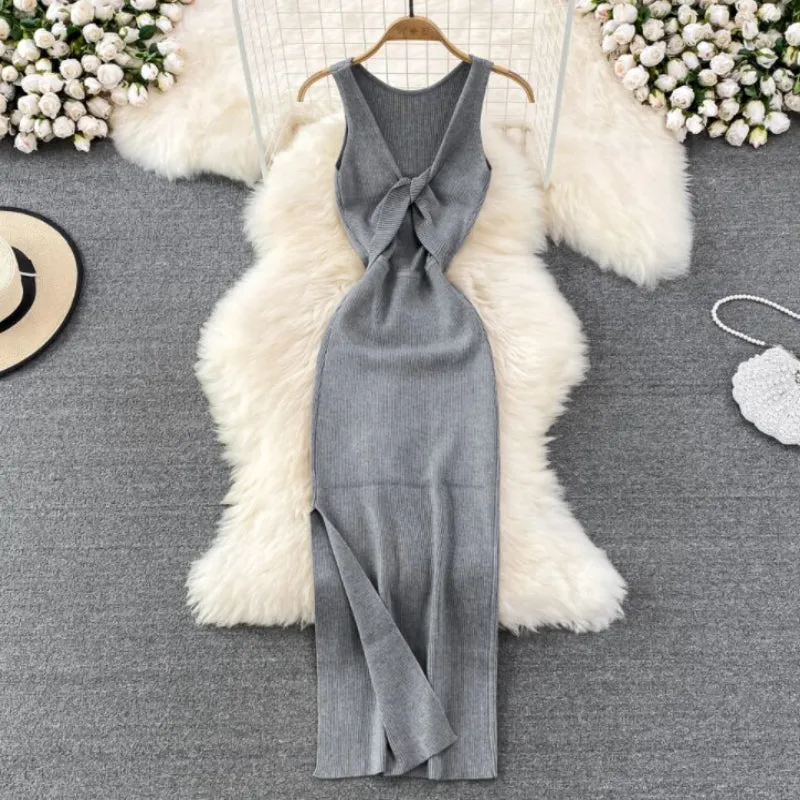 Figure-Flattering Criss-cross Front Knitted Maxi Dress