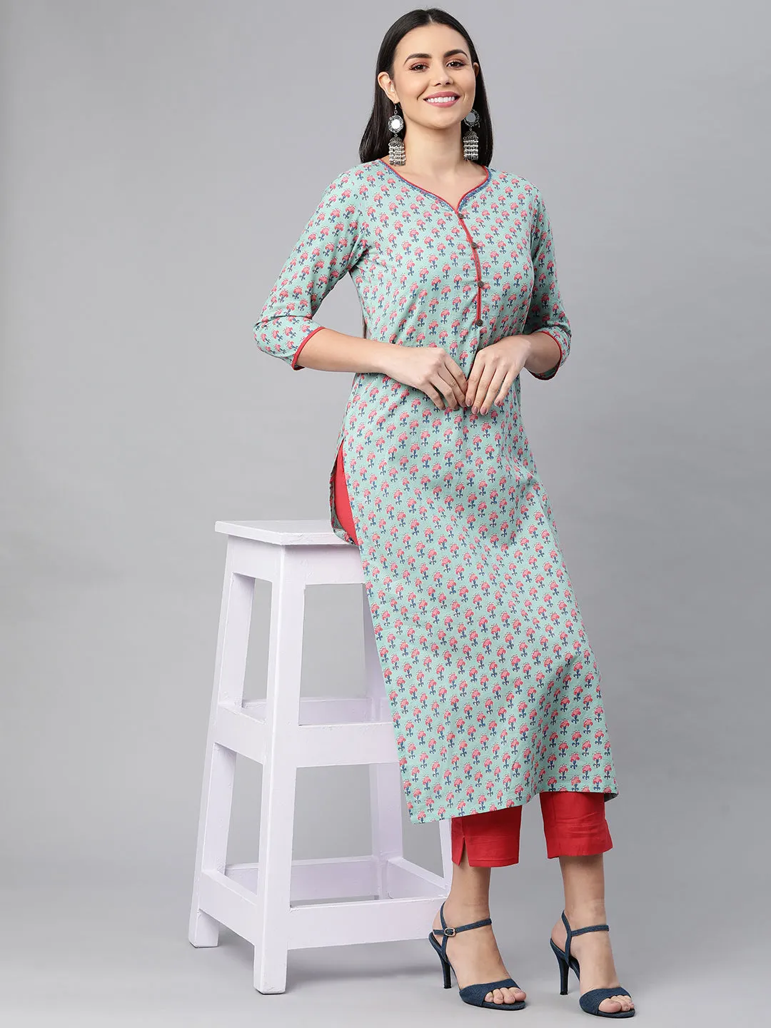 Printed Straight Kurta with pants.