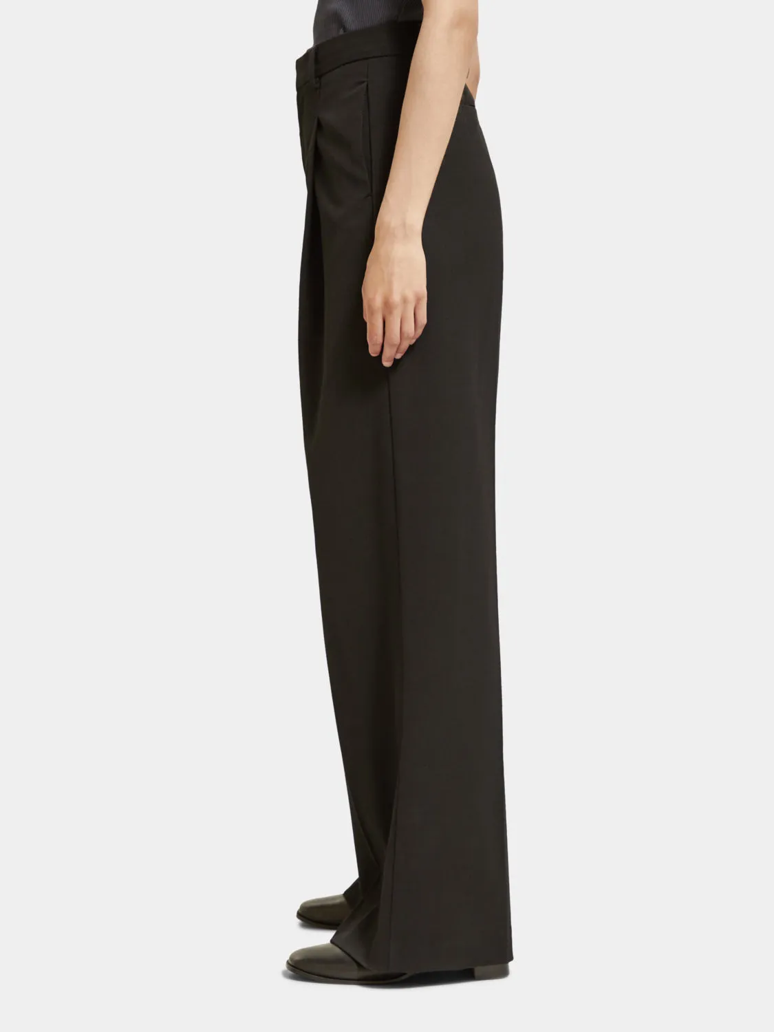 Rose pleated high-rise pants